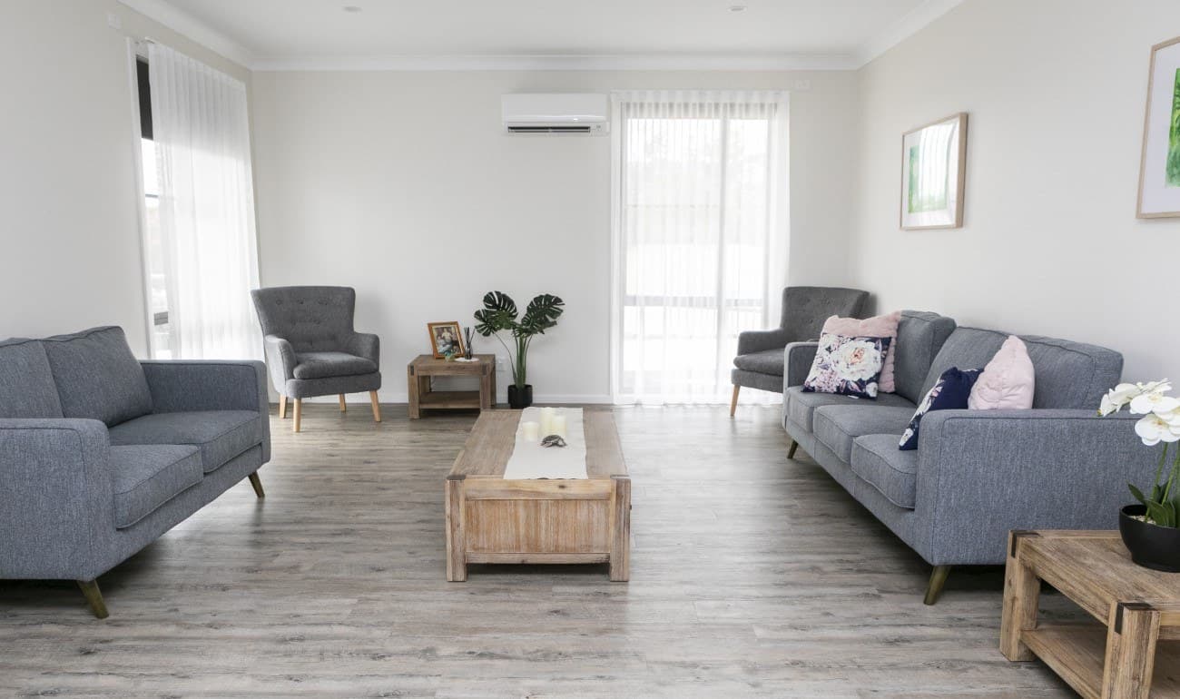 Image: Accommodation Vacancy - Benalla - Indoor living area, spacious and bright