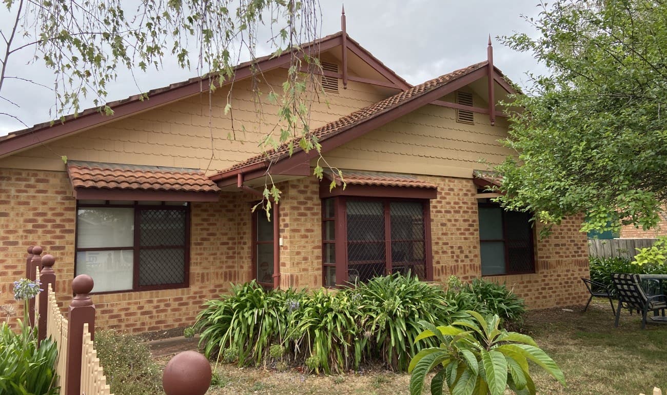 Image: Burwood vacancy with leafy garden